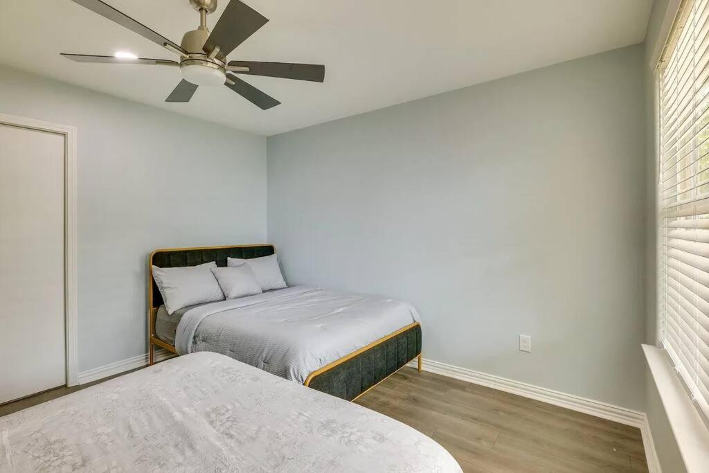 Vacation Home Lake Livingston! Onalaska Extérieur photo