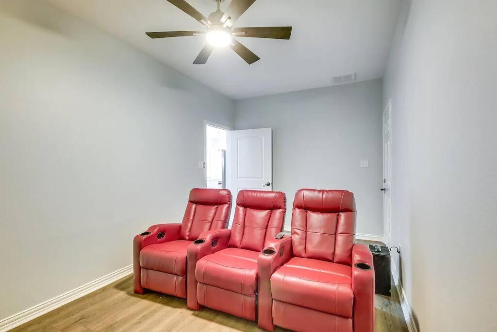 Vacation Home Lake Livingston! Onalaska Extérieur photo