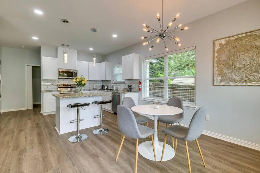 Vacation Home Lake Livingston! Onalaska Extérieur photo