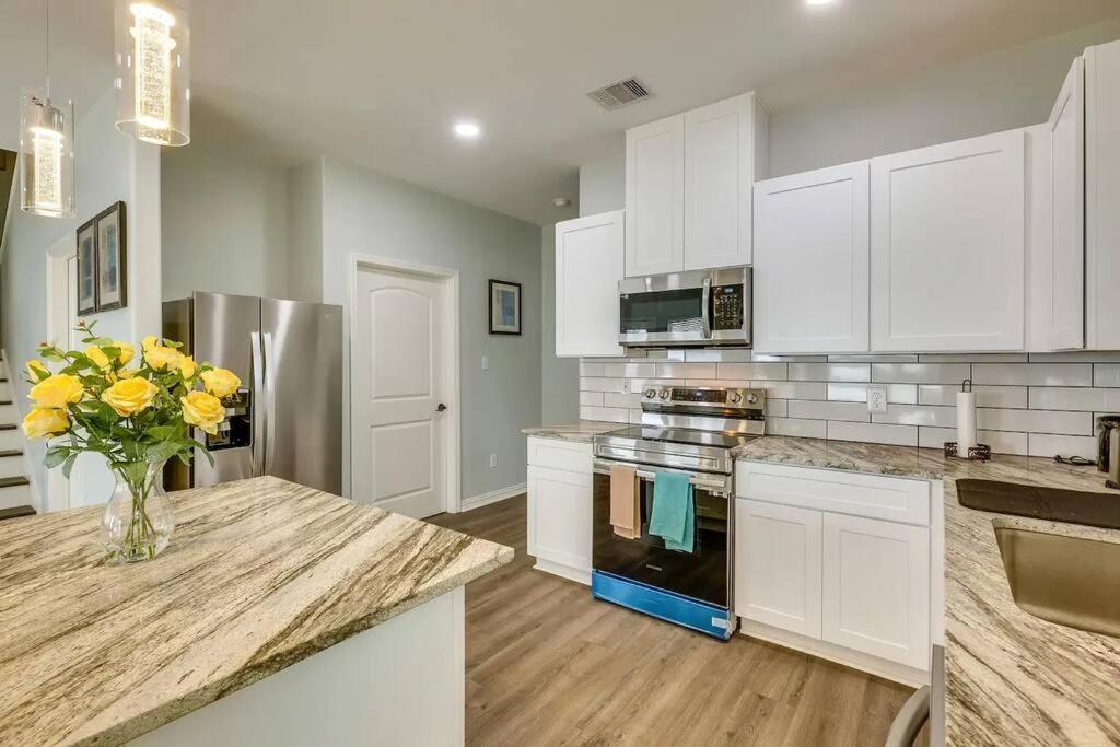 Vacation Home Lake Livingston! Onalaska Extérieur photo